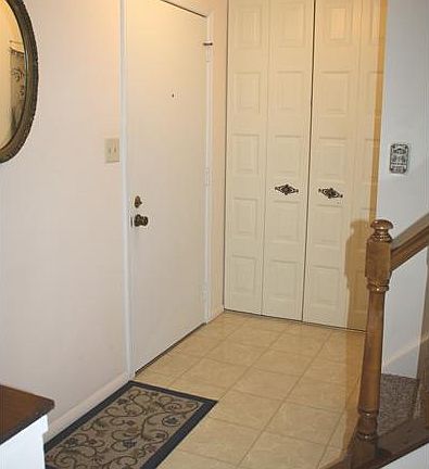2nd image of 517 Brentwood Dr W