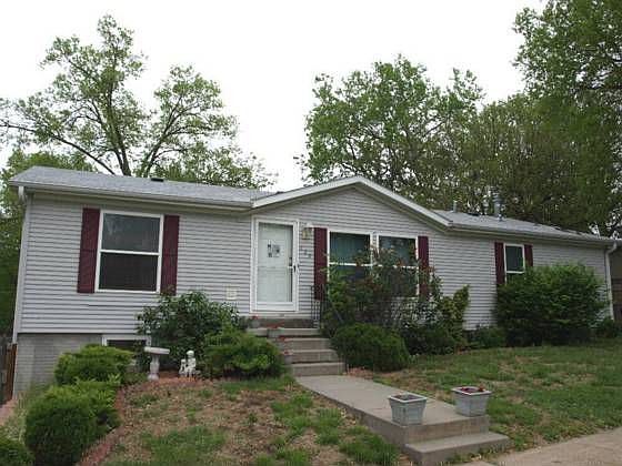 1st image of 626 2nd Ave