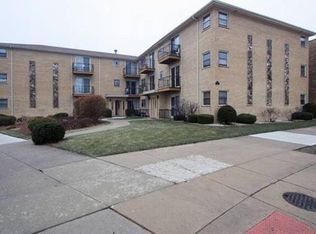32 Conti Pkwy #2A, Elmwood Park, IL 60707