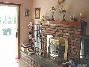 3rd image of 34 Oakwood St