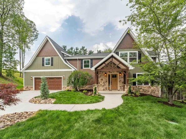 74 Lu Ln, Morgantown, WV 26508