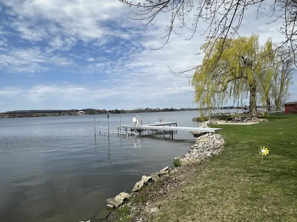 W11070 Glen Drive, Beaver Dam, WI 53916