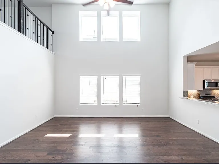104 Greenthread Dr — Photo 4