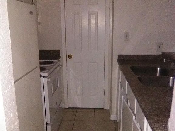 3rd image of 5602 Avenue S #5