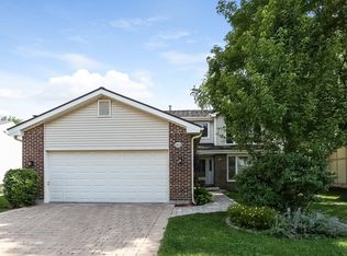 2816 Crabtree Ln, Northbrook, IL 60062