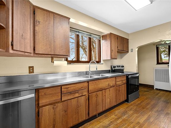 5th image of 5611 Baptist Rd