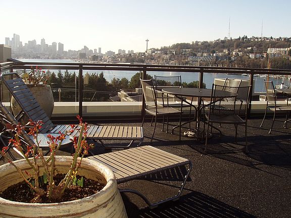 Serene Setting with Exquisite Views