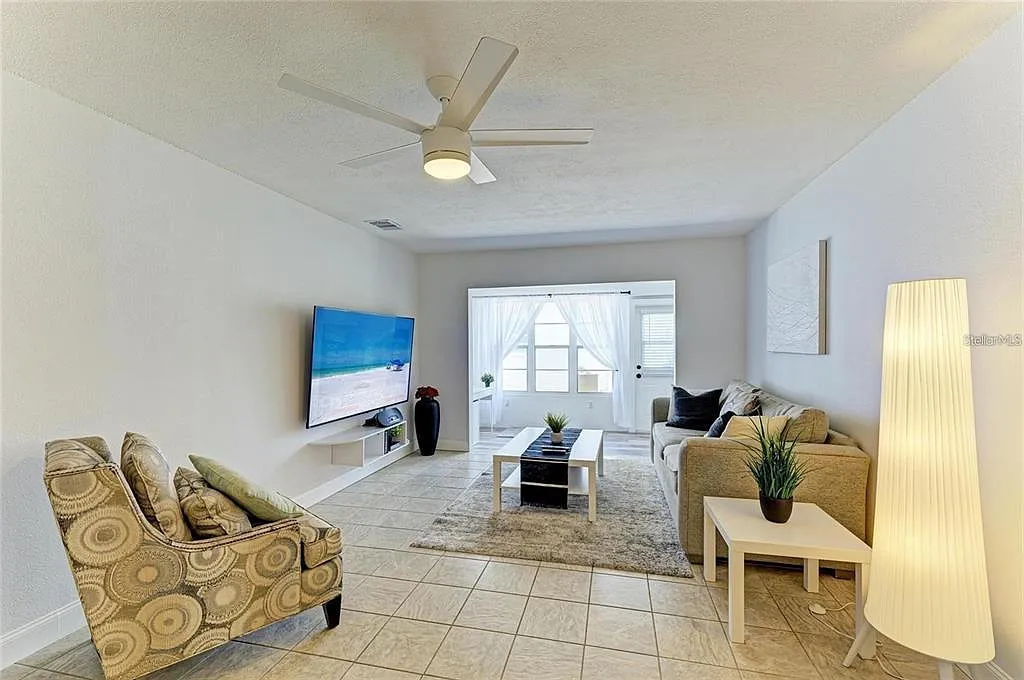 1 bed, 1.0 bath, 759 sqft, $1,950 — Photo 4