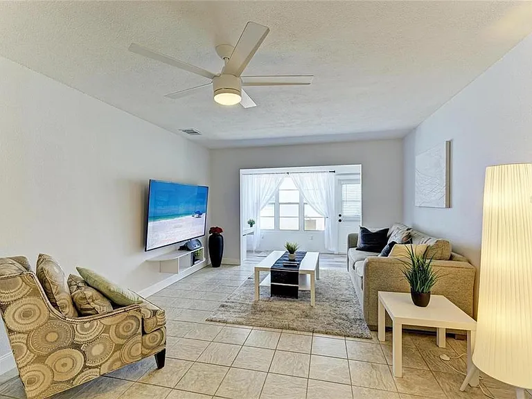 9810 Dorado Ave #9810 — Photo 4