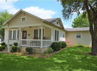 113 E Hinton Rd, Weimar, TX 78962