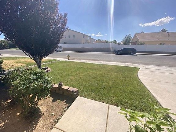 4th image of 13239 Acacia Ave