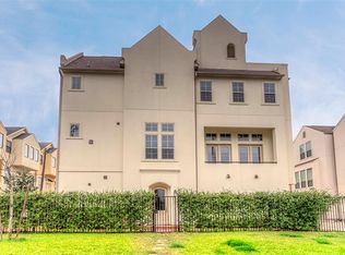 924 Patterson St, Houston, TX 77007