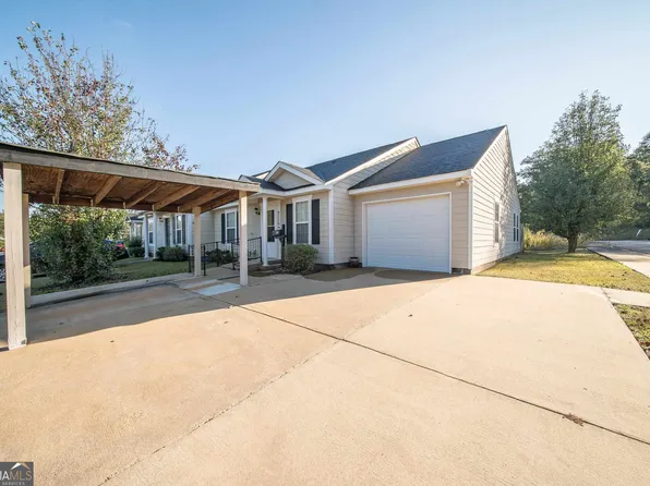 102 Lenox Cir, Lagrange, GA 30241