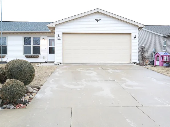 1812 Park West Dr, Normal, IL 61761