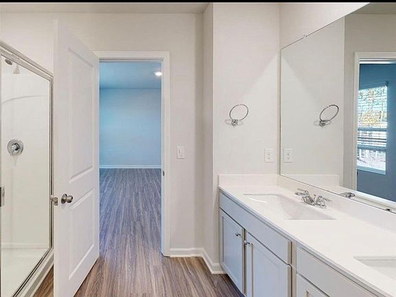 2nd image of 2209 Westview Trl