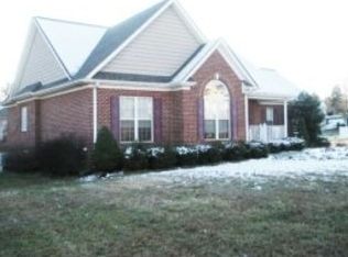 1143 Castle Dr, Graham, NC 27253