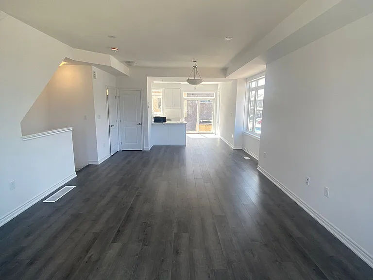 61 Soho St #79 — Photo 19