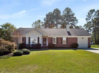 3815 Sturbridge Dr, Hope Mills, NC 28348