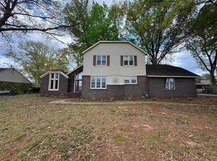2104 Marietta Ave, Muscle Shoals, AL 35661