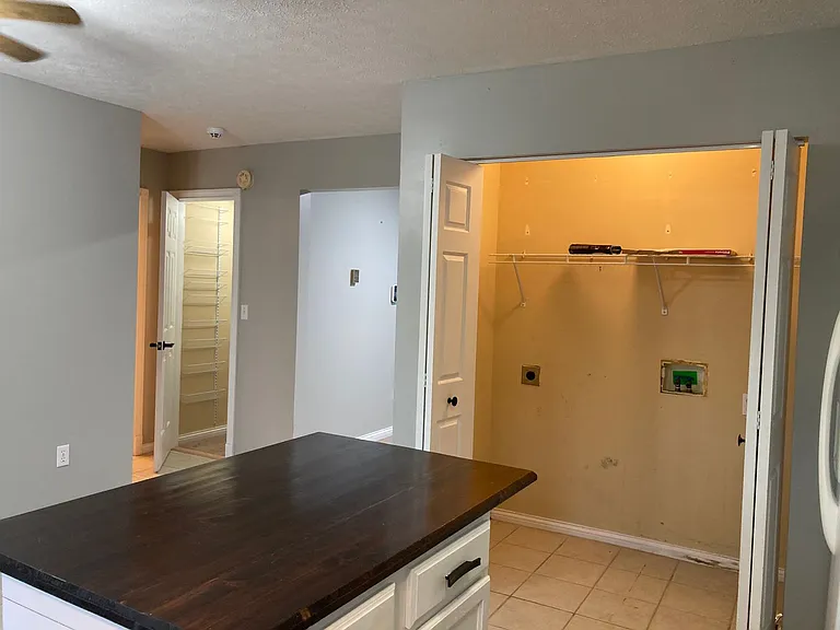 121 Chevy Chase Pl — Photo 8