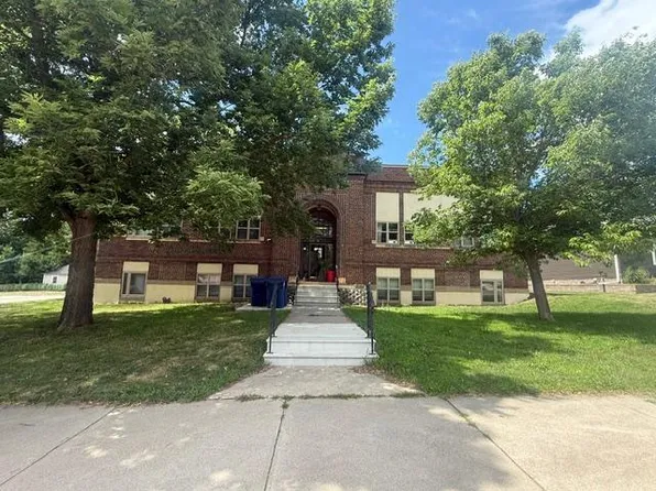 202 N Cass Ave, Springfield, MN 56087