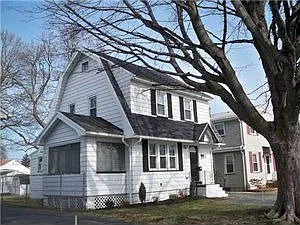 90 Eglantine Rd photo 1