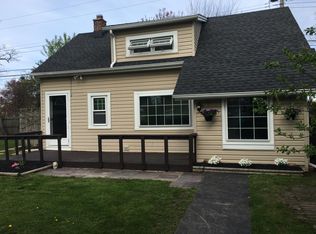 112 Ferndale Rd, Williamsville, NY 14221