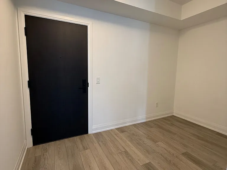 20 Soudan Ave #1208 — Photo 6
