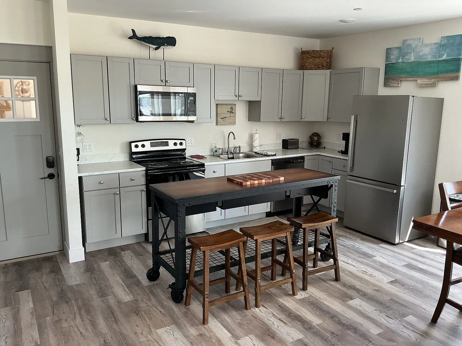13 South Blvd — Photo 2