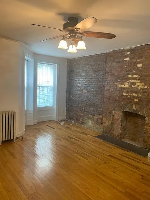 Building Photo - 288 Monmouth St #1