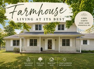 8488 W Sunset Drive, Springfield, MO 65802
