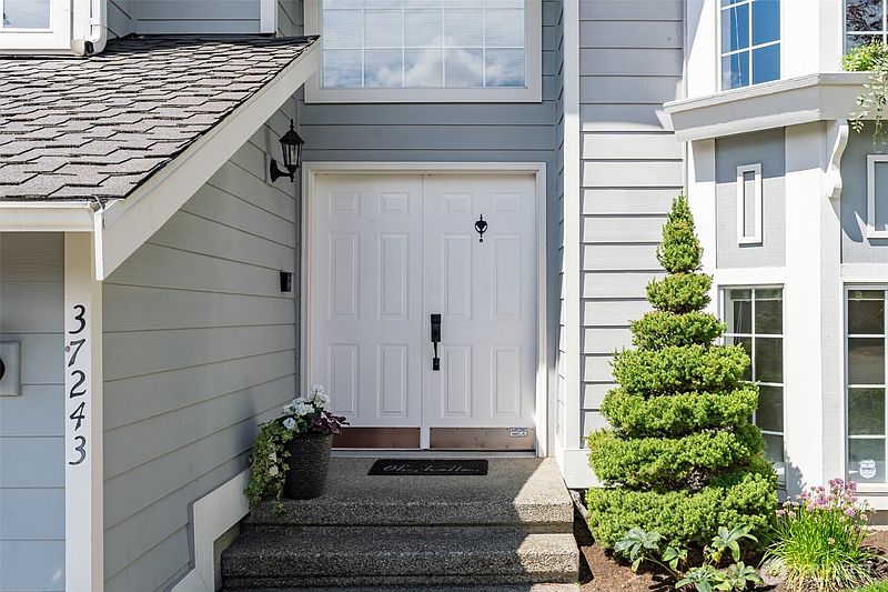 4th image of 37243 20th Avenue S