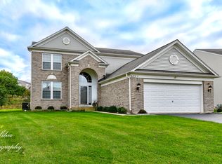 633 Somerset Ave, Dundee, IL 60118