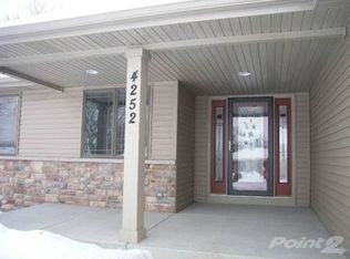 4252 S 91st St, Greenfield, WI 53228