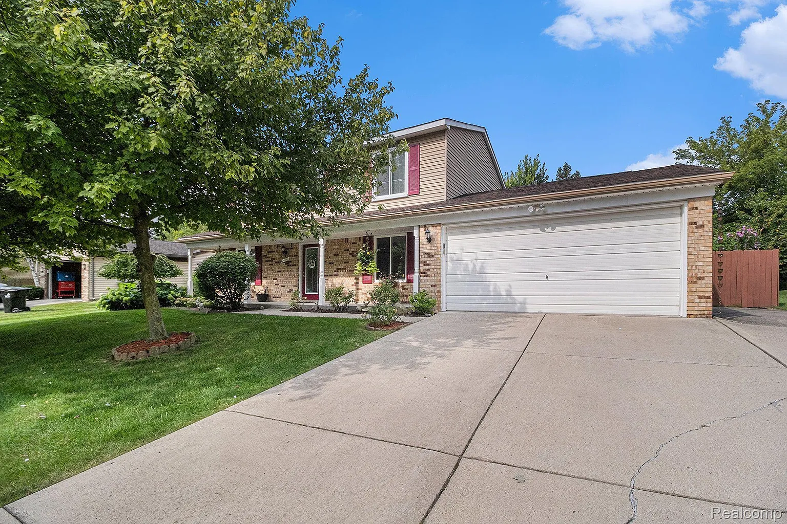 24349 Fairway Hills Dr photo 1