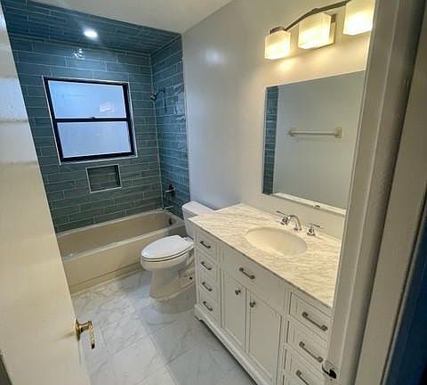 3rd image of 10931 Dover Cove Ln