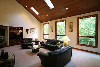 3rd image of 2650 Wyndbend Blvd