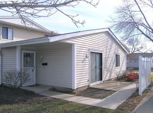 754 Edgelake Point, Schaumburg, IL 60194