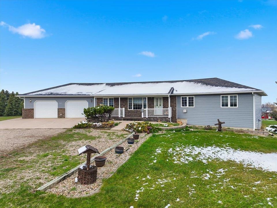 1st image of 2910 Sapphire Ln