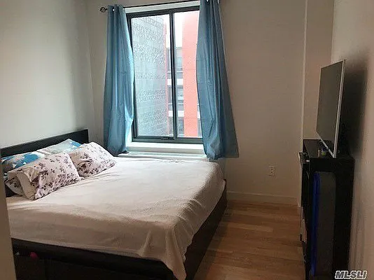 Rented by Voro, LLC | media 16