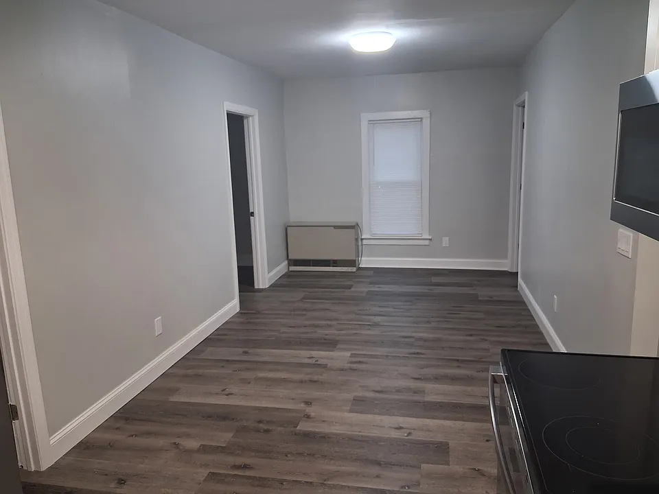 204 Grand Ave #1