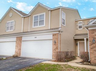 569 Springbrook Trl N, Oswego, IL 60543