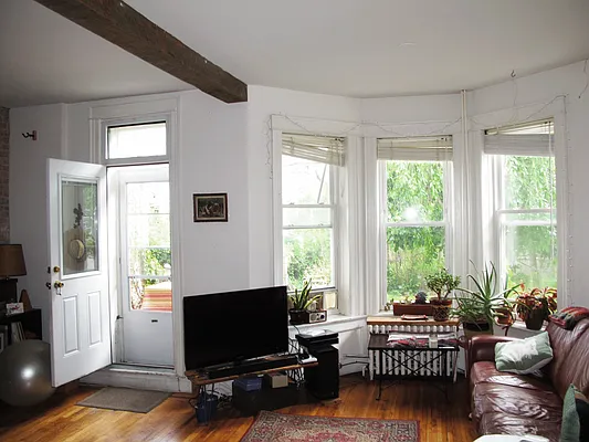 Rented by Stewart Harrison LLC | media 14