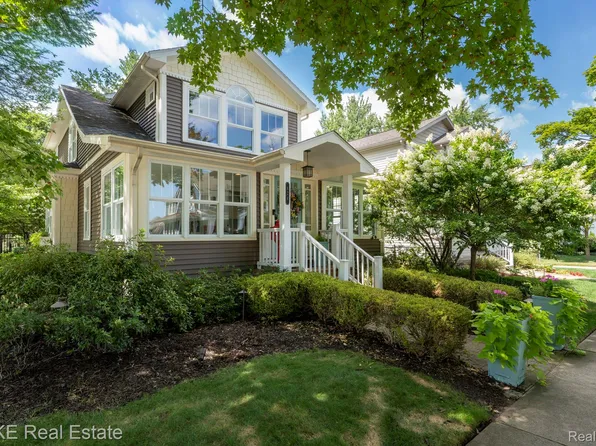 824 Forest Ave, Plymouth, MI 48170