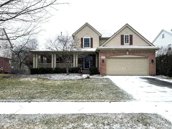 3047 Montclair Dr, Clarkston, MI 48348