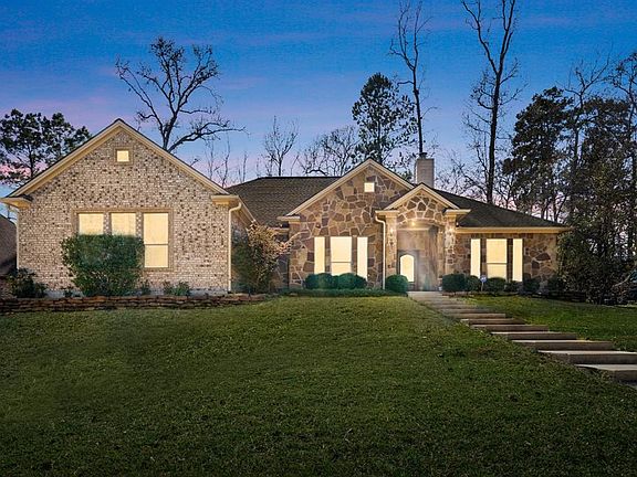 3rd image of 907 Inwood Dr