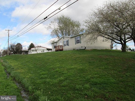 4th image of 146 Fisher Ave