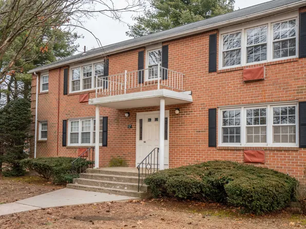3 Brickyard Road #17B, Farmington, CT 06032
