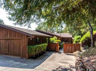 1 Hidden Ln, Orinda, CA