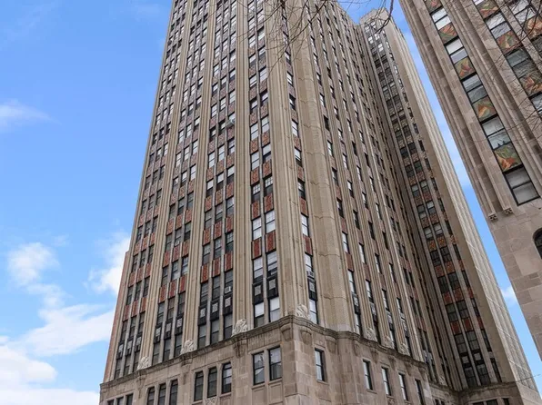 1640 E 50th St APT 20A, Chicago, IL 60615